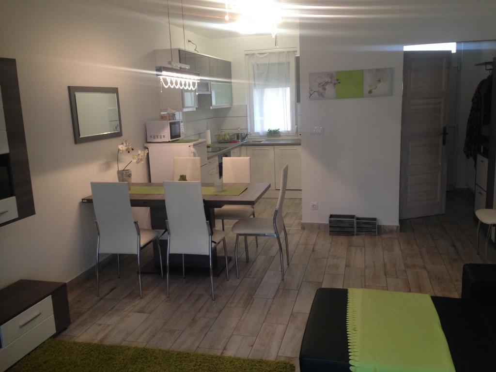 Zen Apartman Sunshine 자르마디 외부 사진